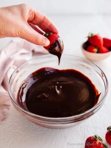 Chocolate Pouring Sauce